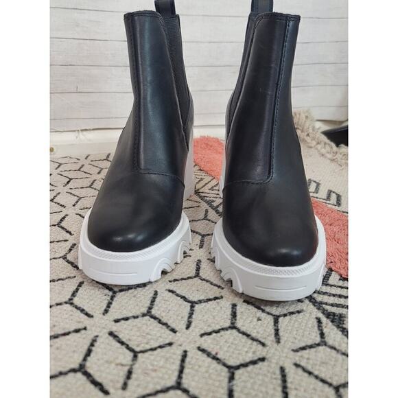 Sorel Brex Leather Chelsea Ankle Boots in Black/White, sz 6.5 - Picture 7 of 15